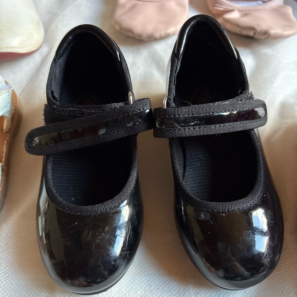 Toddler size 6 shoes - Picture 4 of 4